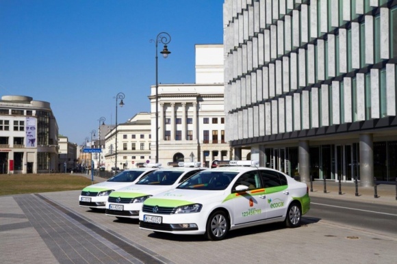 EcoCar poszerza flotę samochodową