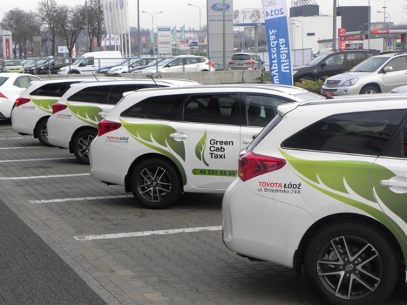 Polska Sieć Taxi rozpoczęła współpracę z Green Cab Taxi BIZNES, Motoryzacja - 