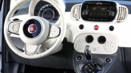 Nowy Fiat 500 z usługami TomTom Live i nawigacją connected