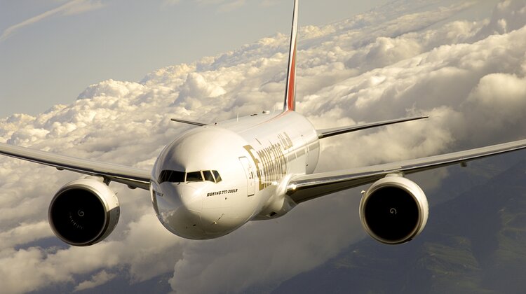 Ponad 859 tysięcy lotów wykonanych przez Boeingi 777 linii Emirates transport, turystyka/wypoczynek - 