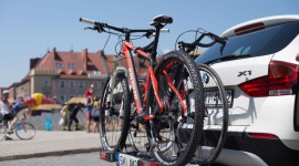 Taurus CarryOn – nowa jakość w transporcie rowerów BIZNES, Motoryzacja - Polska firma Taurus wprowadziła na rynek nową serię – montowanych na haku holowniczym – składanych bagażników CarryOn, dzięki którym można przewozić jednocześnie 2-3 rowery.