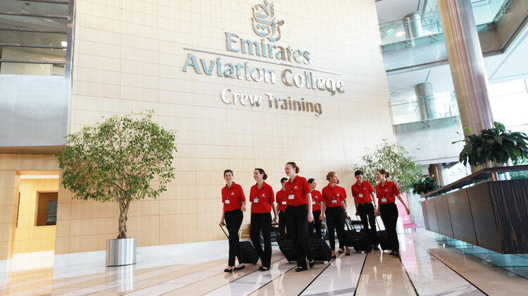 Linie Emirates uruchomią pierwszy w branży lotniczej wirtualny program szkoleniowy technologie, transport - 