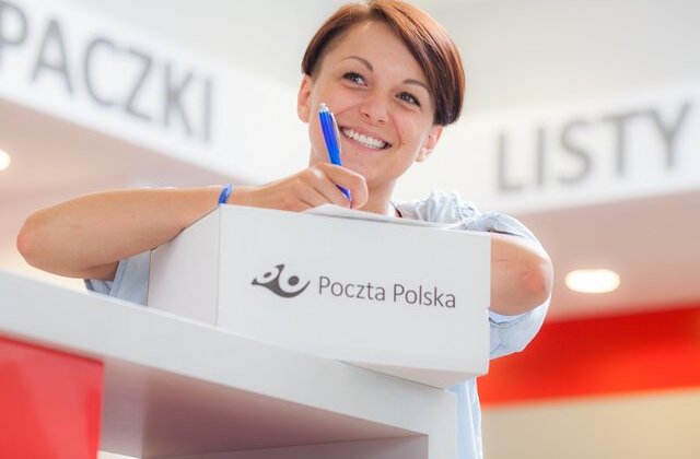 Poczta Polska liderem w rankingu dostawców przesyłek z prezentami wśród internautów
