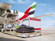 Emirates SkyCargo zdobyły tytuł Najlepszego Międzynarodowego Przewoźnika Cargo Roku w Indiach transport, ekonomia/biznes/finanse - Mumbaj, Indie i Dubaj, ZEA; 10 lutego 2016 r.: Emirates SkyCargo otrzymały tytuł Międzynarodowego Przewoźnika Cargo Roku na rozdaniu nagród Economic Times Logistics Awards w Indiach. Wyróżnienia przyznaje The Economic Times, największy indyjski dziennik poświęcony finansom i największa, obok The Wall Street Journal, gazeta finansowa na świecie, nagradzając w ten sposób firmy świadczące najwyższej jakości usługi logistyczne, które wyznaczają standardy dla całej branży w Indiach.