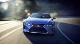 Lexus LC 500H i prezentcja nowej generacji napędu hybrydowego. LIFESTYLE, Motoryzacja - Zwiastując kolejny etap rozwoju marki, nowy model LC 500h, będący luksusowym coupe 2+2, rewolucjonizuje każdy z aspektów dotychczasowych prac badawczo-rozwojowych, inżynierskich i projektowych Lexusa.