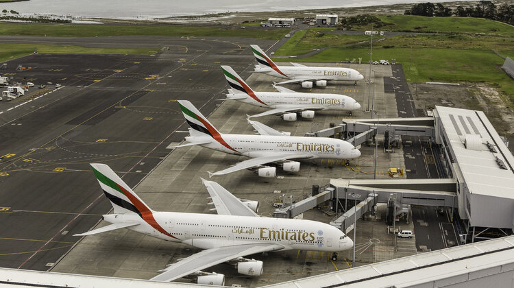 Linie Emirates otwierają pierwsze w historii bezpośrednie połączenie Dubaj-Auckland nowe produkty/usługi, transport - Pięć lotów dziennie do Nowej Zelandii
