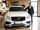 Krzysztof Hołowczyc z małżonką odebrał kluczyki do nowego Volvo XC90.