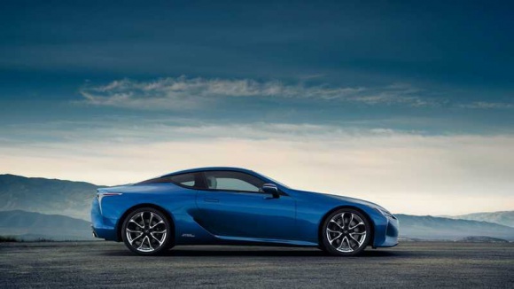 LEXUS LC: Od wizjonerskiego konceptu do fascynującego efektu produkcyjnego