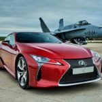 Lexus LC kontra F-18