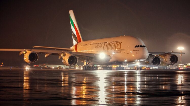 Linie Emirates wprowadzają flagowy samolot Airbus A380 na trasie do Moskwy