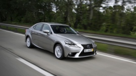 Lexus IS kontra Lexus IS