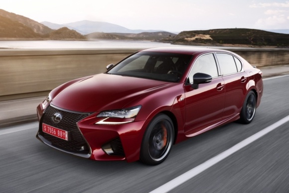 Lexus GS F uhonorowany na gali magazynu Playboy