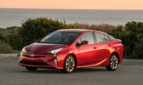 Toyota Prius Zielonym Samochodem Roku magazynu Auto Express