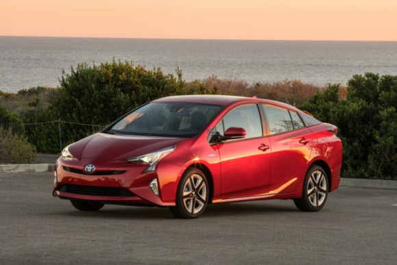 Toyota Prius Zielonym Samochodem Roku magazynu Auto Express