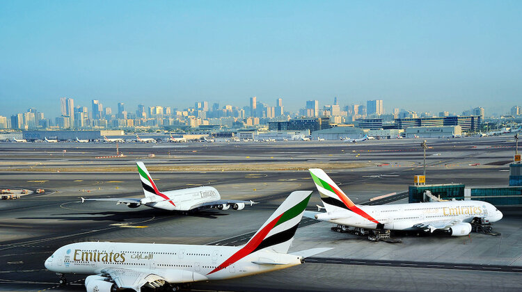 Linie Emirates wprowadzają A380 na wszystkich połączeniach do Manchesteru i zmieniają rozkład lotów A380 do Birmingham nowe produkty/usługi, transport - 
