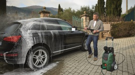 Myjka wysokociśnieniowa – nic lepiej nie umyje auta z jesiennego kurzu i błota!