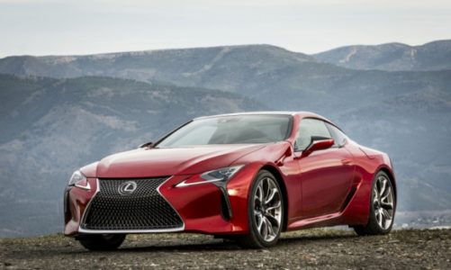 Lexus LC inspiruje haute couture