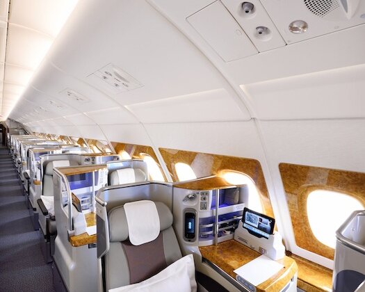 Linie Emirates odbierają samoloty Airbus A380 i Boeing 777 nowej generacji
