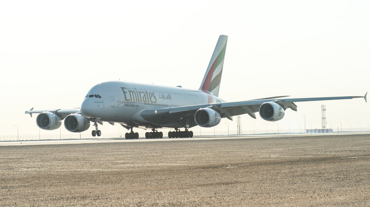 Linie Emirates lądują w Dosze – najkrótszy lot A380 na świecie nowe produkty/usługi, transport - 