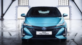 Nowy Prius Plug-in Hybrid pojedzie za punkty BIZNES, Motoryzacja - Toyota Motor Corporation nawiązuje współpracę z pięcioma japońskimi firmami energetycznymi, by zaoferować nową usługę PHV Connected Power Service.