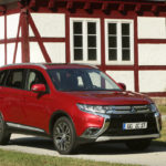 Mitsubishi Outlander 2017 i Outlander PHEV 2017 już w polskich salonach