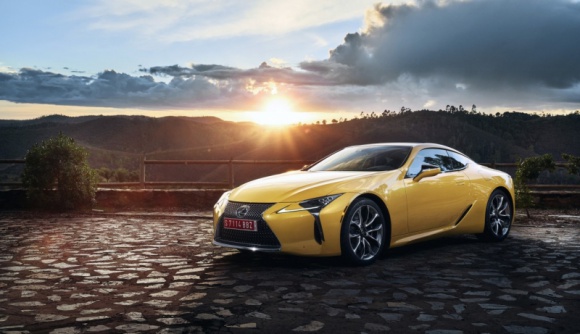 Lexus LC będzie dostępny w czterech wersjach wyposażeniowych