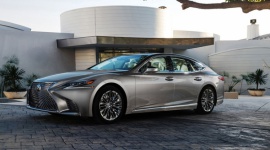 Nowy Lexus LS nagrodzony LIFESTYLE, Motoryzacja - Lexus LS piątej generacji, zaprezentowany na wystawie motoryzacyjnej North American International Auto Show, został uhonorowany prestiżową nagrodą EyesOn Design 2017. To kolejna taka nagroda, zdobyta przez Lexusa w historii wystawy w Detroit.