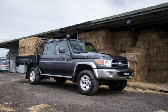 Toyota Land Cruiser samochodem terenowym roku 2017 w Australii