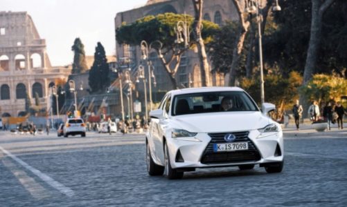 Sprawdzono: Lexus IS przyciąga wzrok