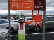 W Trójmieście już działa siódmy terminal ładowania samochodów elektrycznych zainteresowania/hobby, transport - Sieć punktów ładowania samochodów elektrycznych ENERGA powiększyła się o nowy, siódmy punkt. Na początku marca został on udostępniony na terenie Centrum Handlowego Auchan Gdańsk.