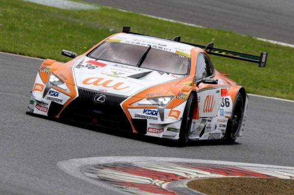 Lexus LC po raz trzeci wygrywa w Super GT LIFESTYLE, Motoryzacja - Jadąca Lexusem LC GT500 załoga Au TOM’S zdobyła pierwsze miejsce w rozegranej na torze Autopolis trzeciej rundzie japońskich wyścigów serii Super GT.