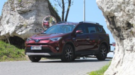 Kobiety pragną SUV-ów LIFESTYLE, Motoryzacja - Co do tego, że SUV-y przejmują władzę nad samochodowym światem, chyba nikt nie ma już wątpliwości.