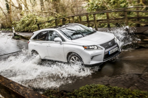 Lexus marką numer 1 wśród aut używanych BIZNES, Motoryzacja - Marka Lexus zajęła pierwsze miejsce pod względem niezawodności samochodów używanych w corocznym rankingu Driver Power brytyjskiego magazynu Auto Express.