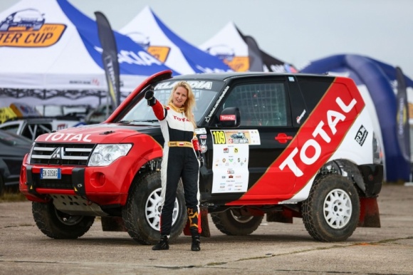 Klaudia Podkalicka na podium ostatniej rundy RMPST 2017 LIFESTYLE, Motoryzacja - W miniony weekend odbył się rajd Inter Cars Baja Żagań, który był ostatnią rundą całego cyklu Rajdowych Mistrzostw Polski Samochodów Terenowych.