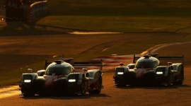 FIA WEC: Toyota wygrała w Bahrajnie LIFESTYLE, Motoryzacja - Toyota GAZOO Racing wygrała 6-godzinny wyścig w Bahrajnie, ostatnią rundę Mistrzostw Świata Wyścigów Długodystansowych. To piąte zwycięstwo Toyoty w tym sezonie.