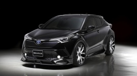 Toyota C-HR z pakietem aerodynamicznym WALD Sports Line