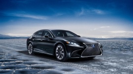 Nowy Lexus LS i Takumi. Art Wood LIFESTYLE, Motoryzacja - W świecie zaawansowanych technologii i materiałów naturalne drewno pozostaje symbolem luksusu i najwyższej klasy rzemiosła.