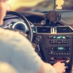 Czy młodzi kierowcy zyskają na telematyce w ubezpieczeniach?