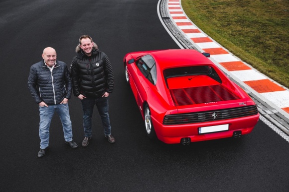 Klasyczne Ferrari 348 odrestaurowane w Polsce LIFESTYLE, Motoryzacja - To wyjątkowy egzemplarz Ferrari 348. Opuścił fabrykę z numerem seryjnym 004 – oznacza to, że jako pierwszy został oddany do użytku publicznego.