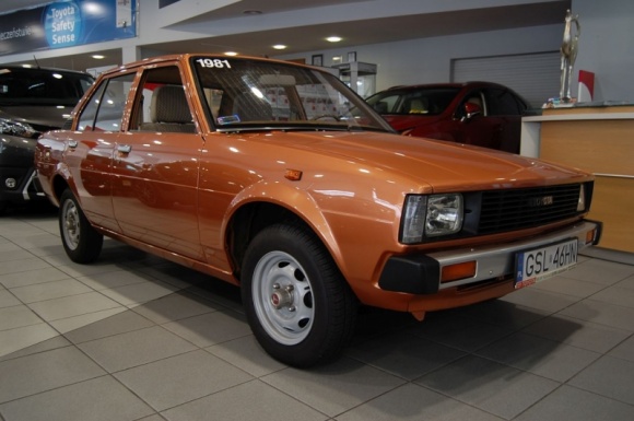 Corolla '81 ze Słupska: nie do zajechania LIFESTYLE, Motoryzacja - Do dziś kierowcy cenią ją za niezawodność i niskie koszty eksploatacji. Japoński kompaktowy samochód codziennego użytku, który zmotoryzował Japonię, ma już ponad 50 lat.