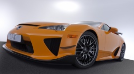 7 ciekawostek o Lexusie LFA LIFESTYLE, Motoryzacja - Kultowy Lexus LFA, jedyny w swoim rodzaju supersamochód japońskiego producenta aut luksusowych, został wyprodukowany w limitowanej serii liczącej tylko 500 egzemplarzy.