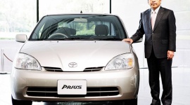 Twórca Toyoty Prius: Marzę o społeczeństwie bezemisyjnym LIFESTYLE, Motoryzacja - Takeshi Uchiyamada, twórca pierwszego seryjnego samochodu hybrydowego w wywiadzie dla telewizji CNBC podkreślił, że już w czasie pracy nad pierwszym Priusem jego zespół zdał sobie sprawę, że elektryfikacja samochodów jest nieunikniona.