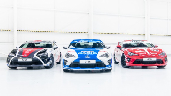 Trzy Toyoty GT86 stylizowane na słynne wyścigówki z Le Mans