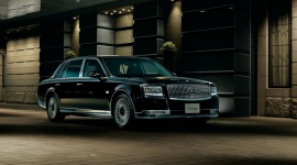 Toyota Century - nowa limuzyna dla monarchów LIFESTYLE, Motoryzacja - Japonia – ojczyzna mangi i najnowocześniejszych technologii, jest także krajem silnych tradycji, rządzonym przez cesarza.