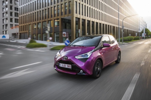 Toyota Aygo – maluch na wojnie z nudą