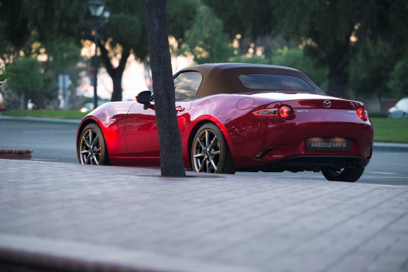 Mazda MX-5 2019: większa moc i przyjemność z prowadzenia