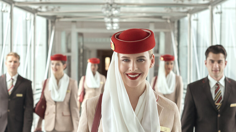 Emirates rośnie w siłę i rekrutuje nowych członków załogi pokładowej w Warszawie i Wrocławiu praca, transport - 