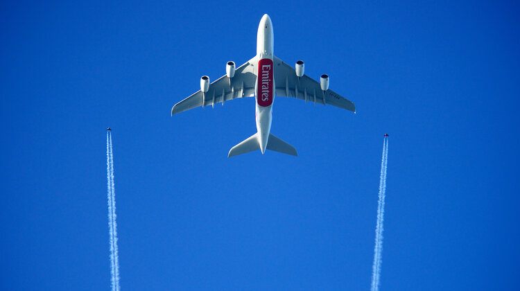 39 tys. podróży dookoła świata - 10 lat A380 we flocie Emirates transport, turystyka/wypoczynek - 