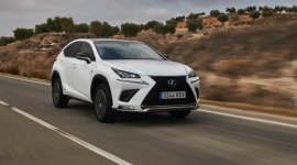 Lexus NX - bestseller Lexusa LIFESTYLE, Motoryzacja - SUV-y cieszą się niesłabnącą popularnością. Zgodnie z badaniami przeprowadzonymi przez Jato Dynamics, w pierwszej połowie 2018 roku udział aut tego typu w globalnej sprzedaży samochodów osobowych wyniósł niemal 36 proc.