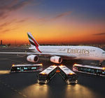 Linie Emirates inwestują w nowoczesną flotę autobusową, aby zwiększyć wygodę pasażerów klasy ekonomicznej na lotnisku